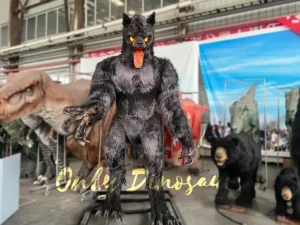 Eye-catching Animatronic Werewolf